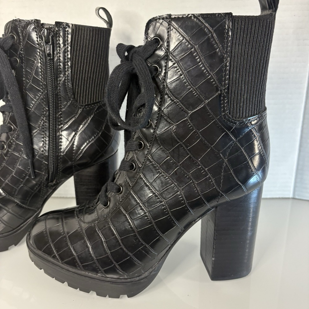 Steve Madden Sz 8 Black Croc Embossed Vegan Lace Up Ankle Boots Whimsigoth witch - Picture 5 of 12